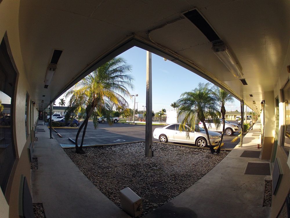 Budget Host Inn Florida City Bagian luar foto