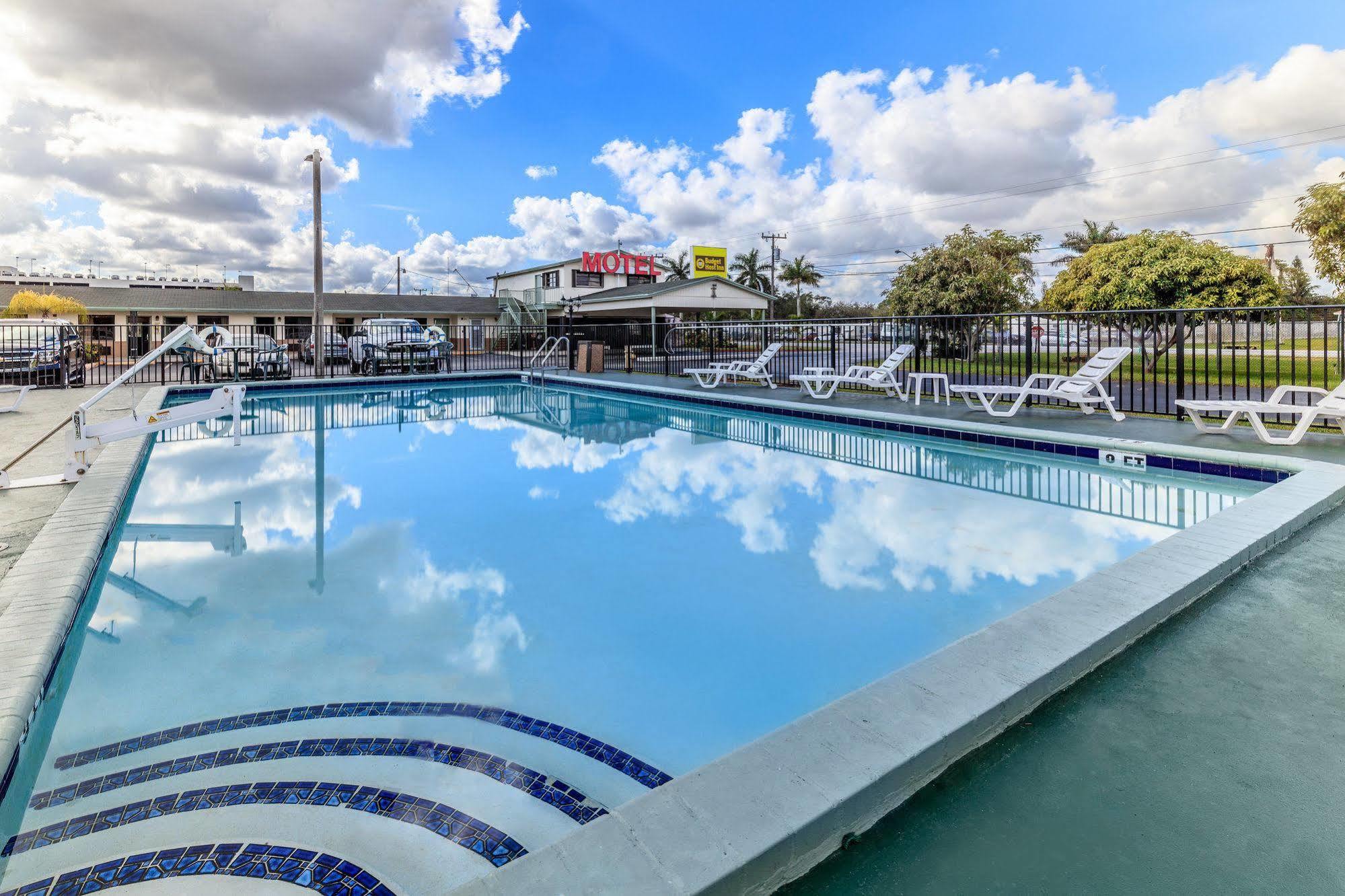 Budget Host Inn Florida City Bagian luar foto