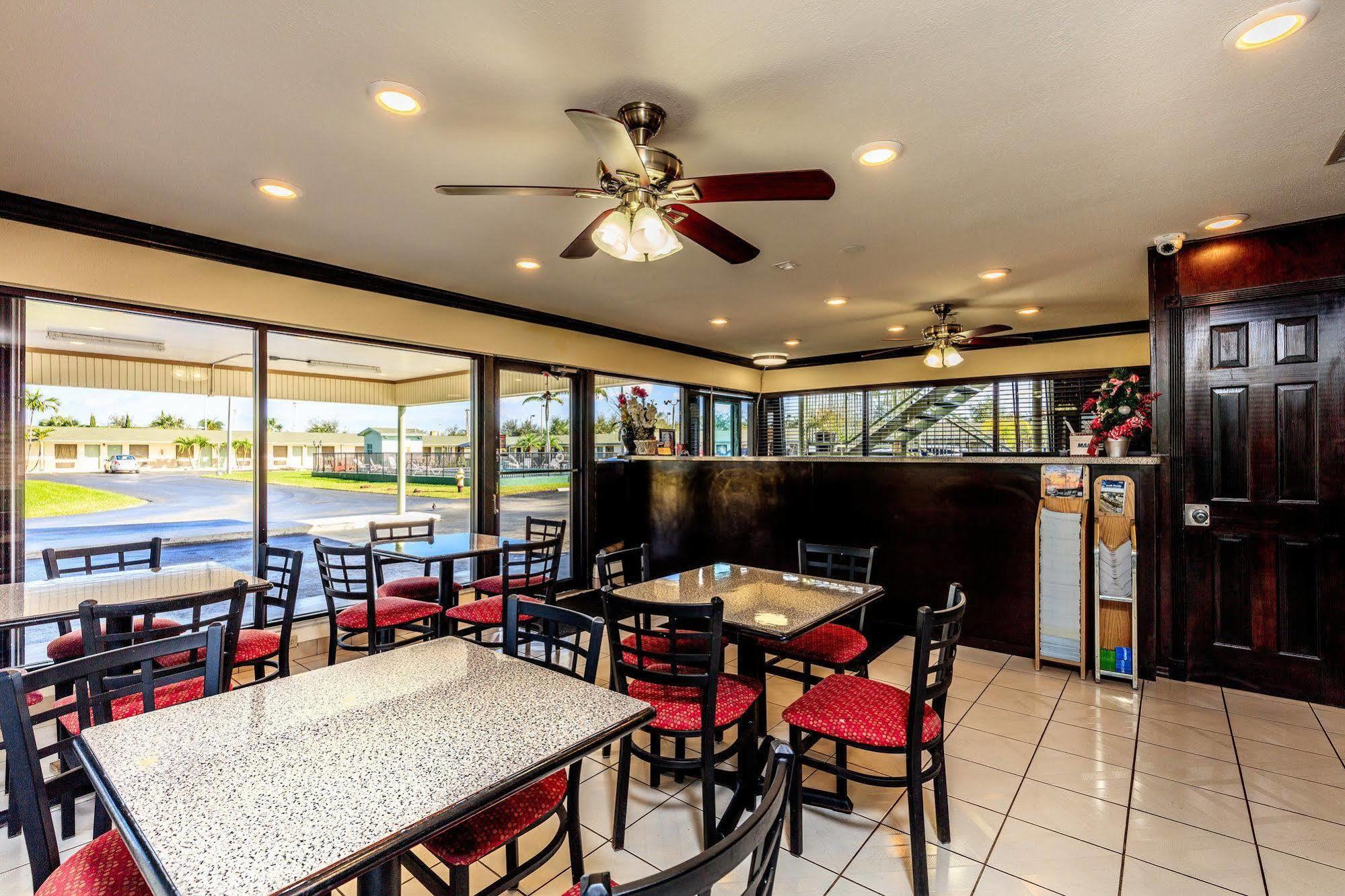 Budget Host Inn Florida City Bagian luar foto